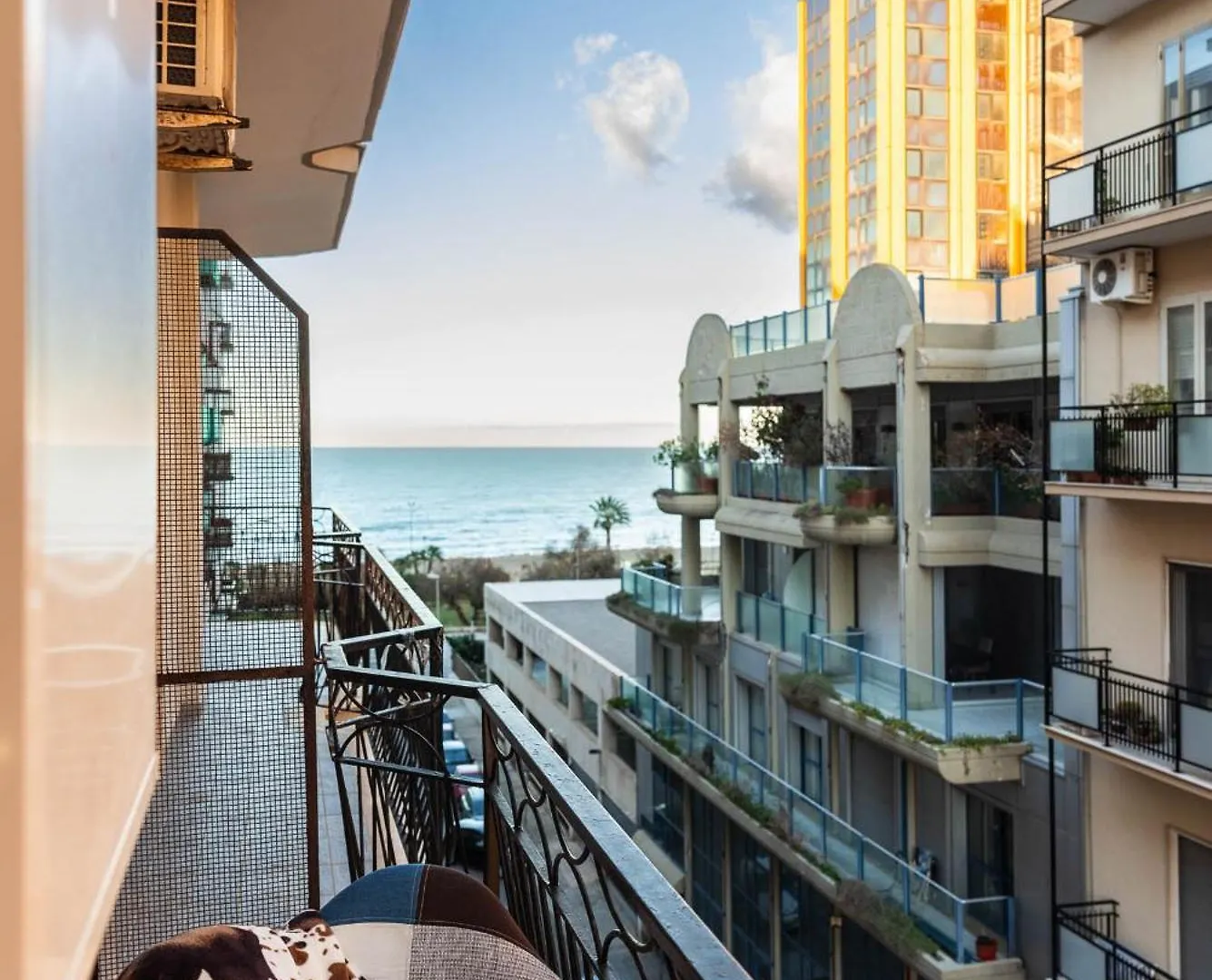 Casa Dei Visionari - Mare Apartment Bari Italy